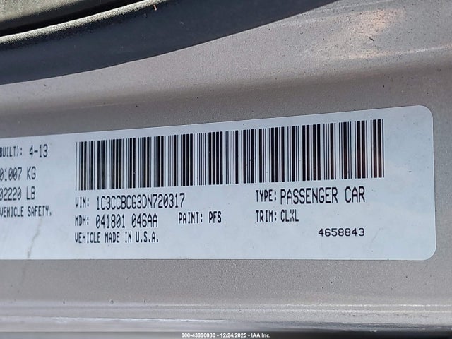 2013 Chrysler 200 Limited მანქანა იყიდება აუქციონზე, vin: 1C3CCBCG3DN720317, აუქციონის ნომერი: 43990080
