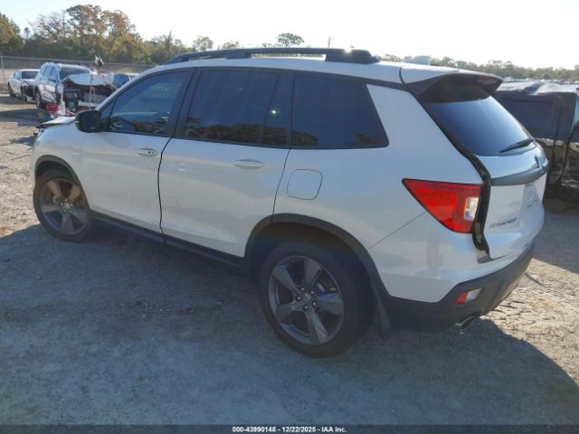 2021 HONDA PASSPORT 5FNYF7H96MB012397 Photo 2