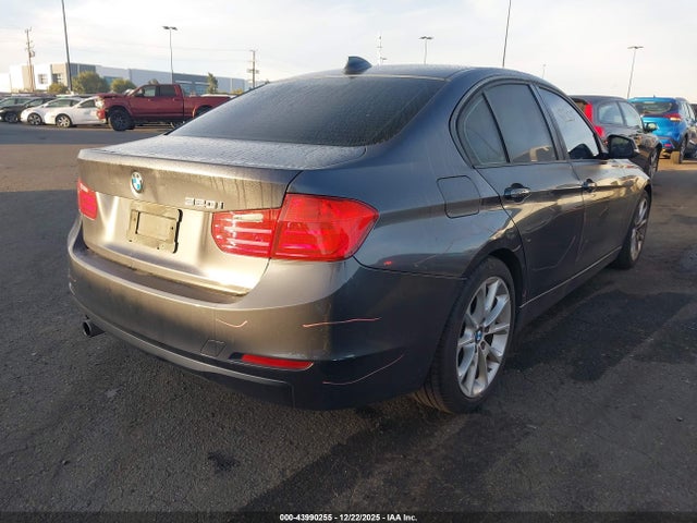 WBA3B1C51EP678577 BMW 320i