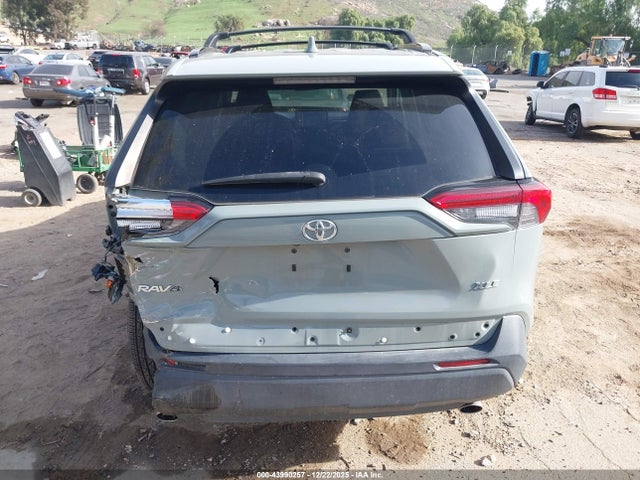 2T3W1RFV0MW180595 Toyota Rav4 Xle