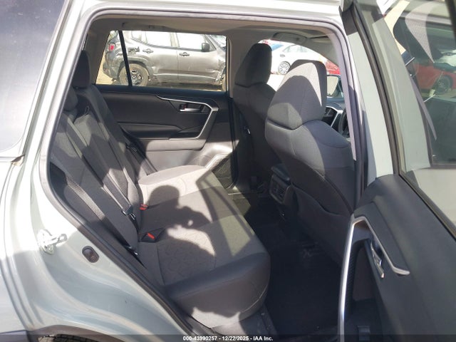 2T3W1RFV0MW180595 Toyota Rav4 Xle