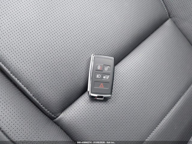 2026 JAGUAR F-PACE SADCT2EX4TA757542 Photo 10