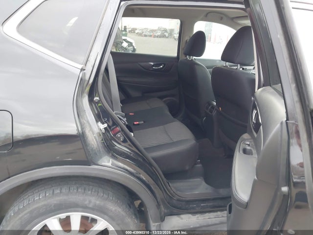 5N1AT2MV8JC713060 Nissan ROGUE SV