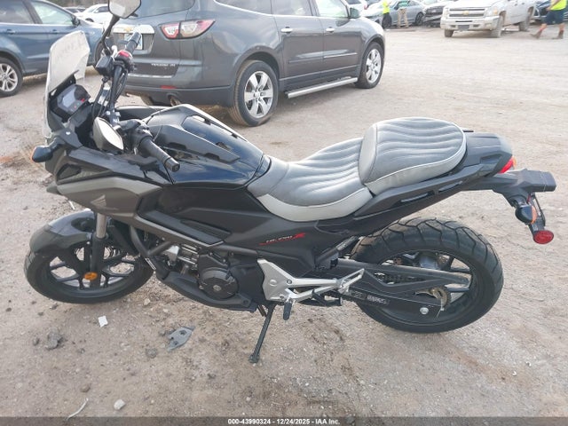 43990324 :رقم المزاد ، JH2RC9040LK200186 vin ، 2020 Honda Nc750 Xd مزاد بيع