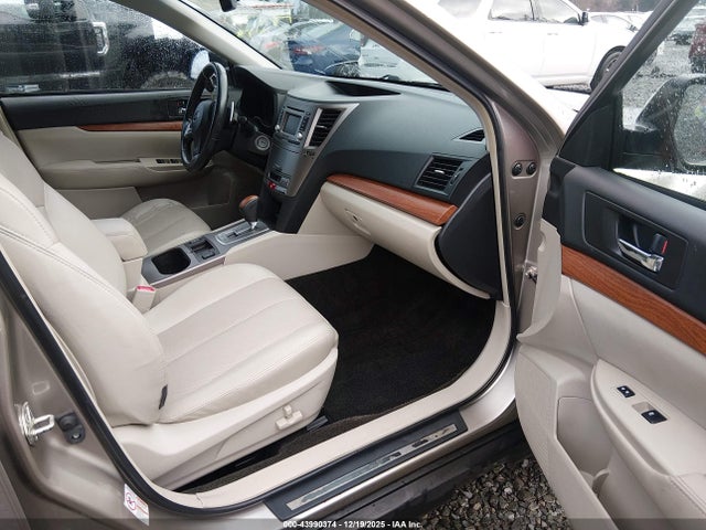 Subaru Outback 2.5i Limited 2014 4S4BRBLC2E3315996 Image 12