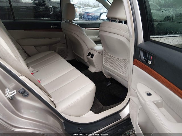 Subaru Outback 2.5i Limited 2014 4S4BRBLC2E3315996 Image 13