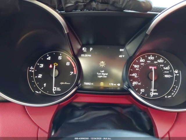 2017 ALFA ROMEO GIULIA ZARFAEDN8H7531854 Photo 6