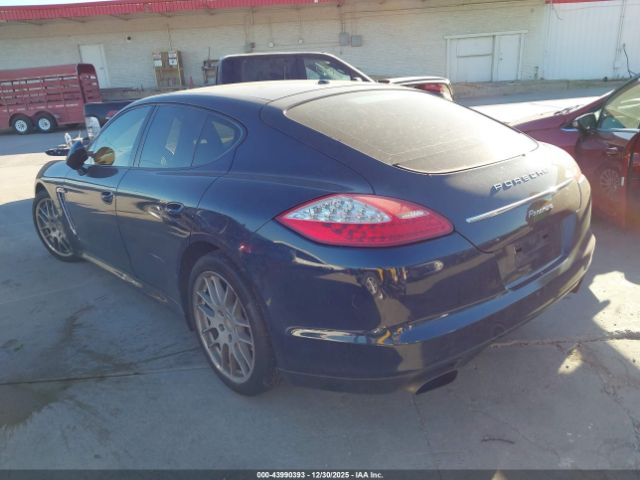 2011 PORSCHE PANAMERA WP0AA2A7XBL013400 Photo 2
