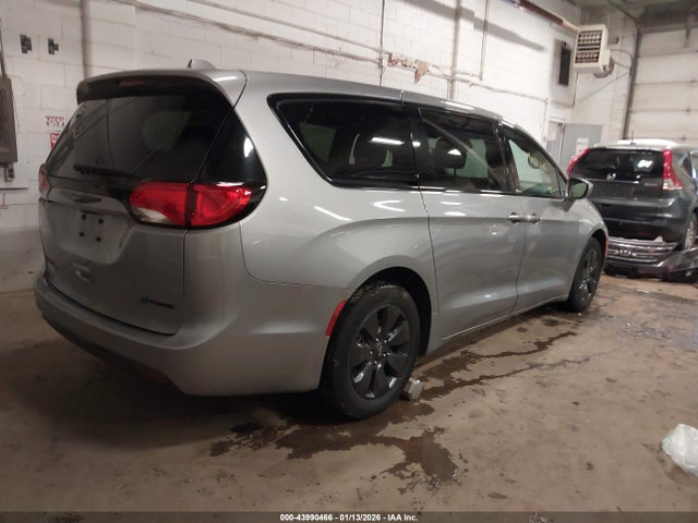 2020 CHRYSLER PACIFICA HYBRID 2C4RC1H70LR282219 Photo 3
