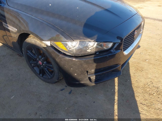 2018 JAGUAR XE SAJAJ4FX2JCP24092 Photo 5