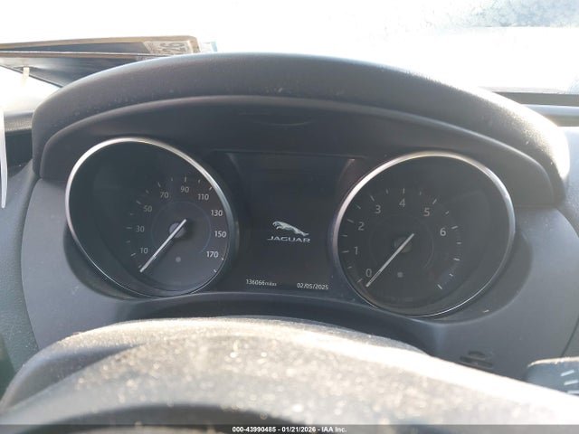 2018 JAGUAR XE SAJAJ4FX2JCP24092 Photo 6