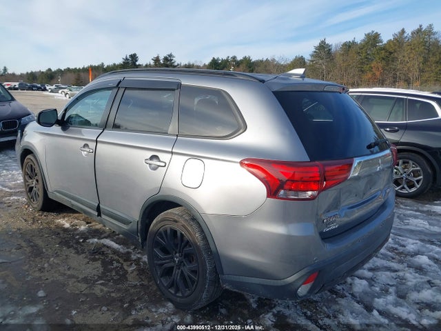 2018 MITSUBISHI OUTLANDER JA4AZ3A33JZ030167 Photo 2