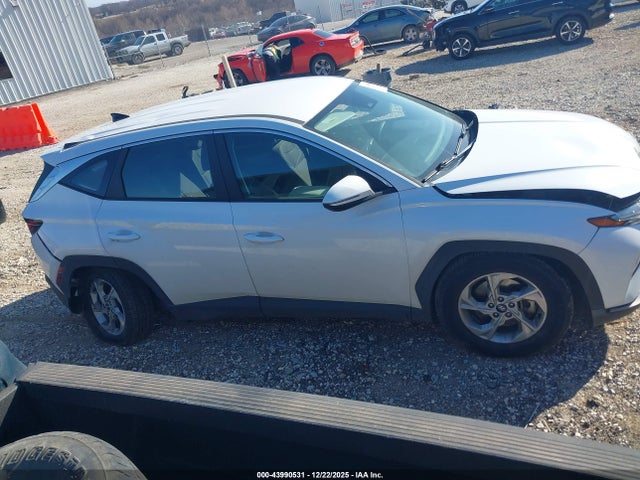 5NMJA3AE8NH059267 Hyundai TUCSON SE
