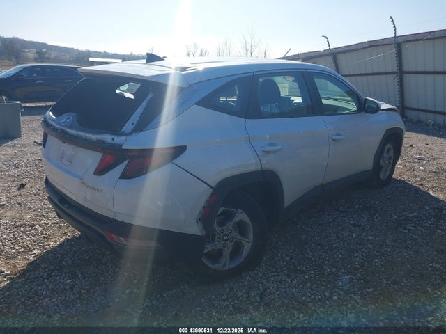 5NMJA3AE8NH059267 Hyundai TUCSON SE
