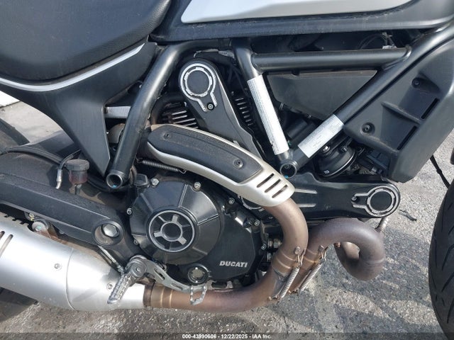 ML0KAFPM6PT007044 Ducati Scrambler Desert Sled