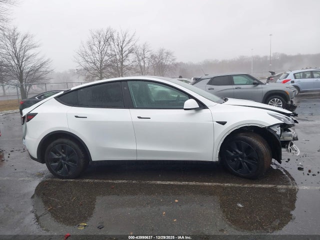 43990637 :رقم المزاد ، 7SAYGDEE0SA345771 vin ، 2025 Tesla Model Y Long Range Dual Motor All-wheel Drive مزاد بيع