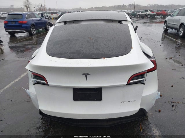 2025 TESLA MODEL Y 7SAYGDEE0SA345771 Photo 5
