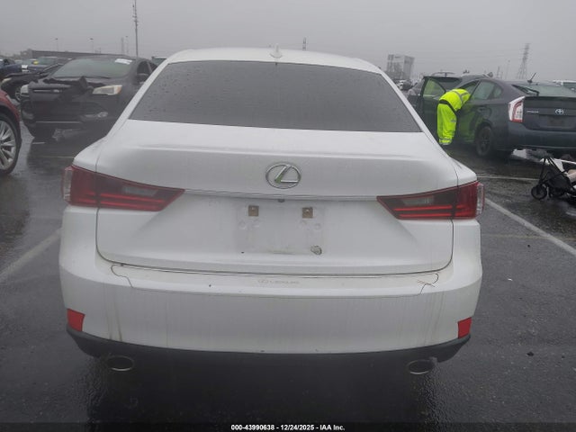 43990638 :رقم المزاد ، JTHBF1D22E5029503 vin ، 2014 Lexus Is 250 مزاد بيع