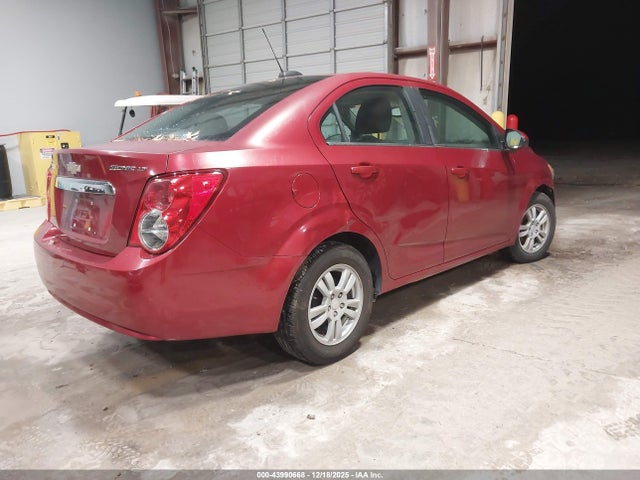 1G1JC5SHXF4181131 Chevrolet Sonic Lt Auto