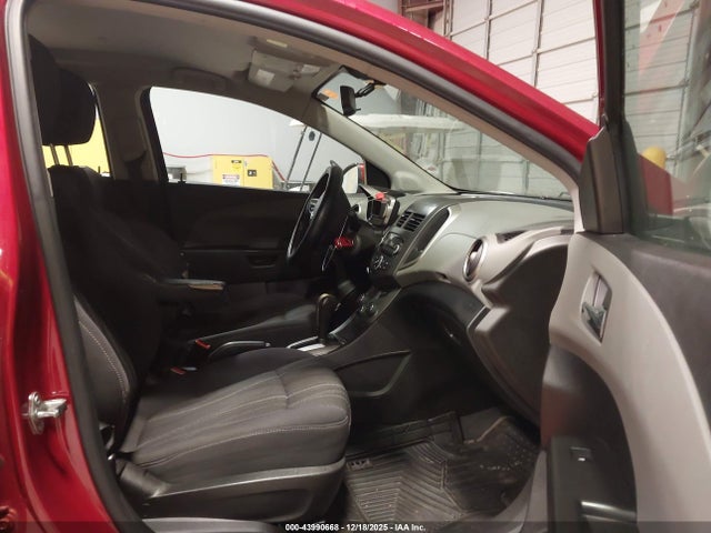 1G1JC5SHXF4181131 Chevrolet Sonic Lt Auto