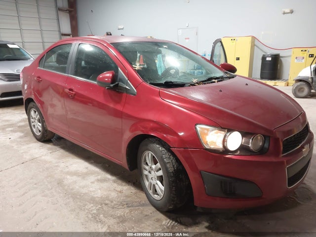 1G1JC5SHXF4181131 Chevrolet Sonic Lt Auto