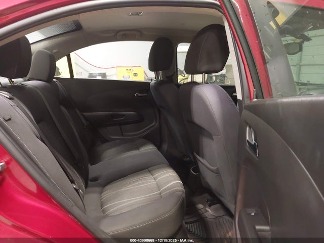1G1JC5SHXF4181131 Chevrolet Sonic Lt Auto