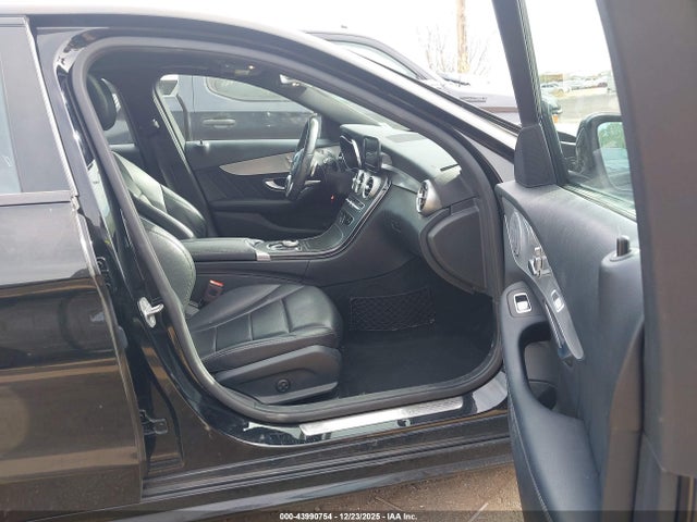 55SWF8DB9KU288106 Mercedes-Benz C 300