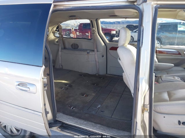 2006 Chrysler Town & Country Limited მანქანა იყიდება აუქციონზე, vin: 2A4GP64LX6R771916, აუქციონის ნომერი: 43990778