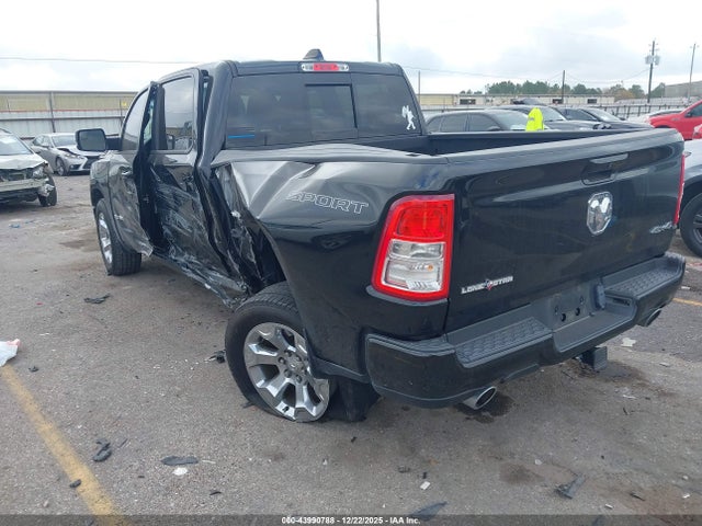 2023 RAM 1500 1C6SRFFT2PN595568 Photo 2