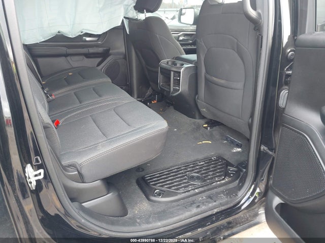 2023 RAM 1500 1C6SRFFT2PN595568 Photo 7