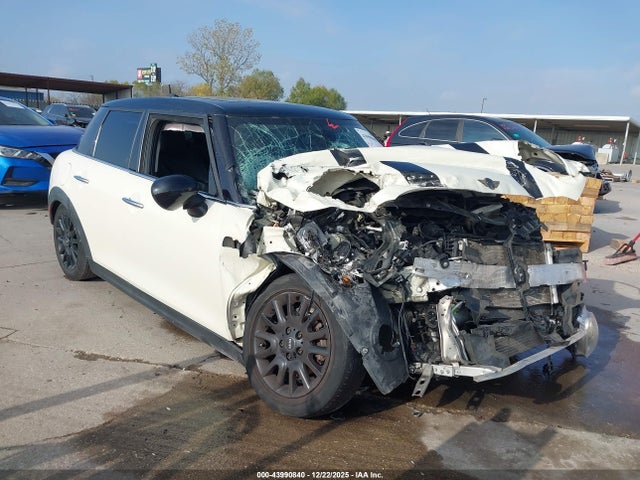 2016 MINI HARDTOP WMWXU1C56G2D10376 Photo 0