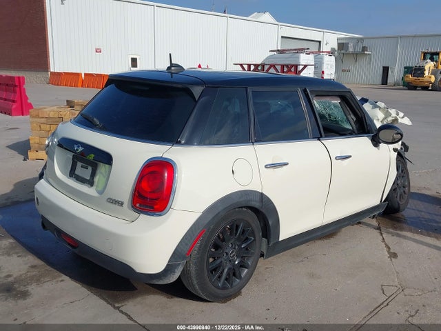 2016 MINI HARDTOP WMWXU1C56G2D10376 Photo 3
