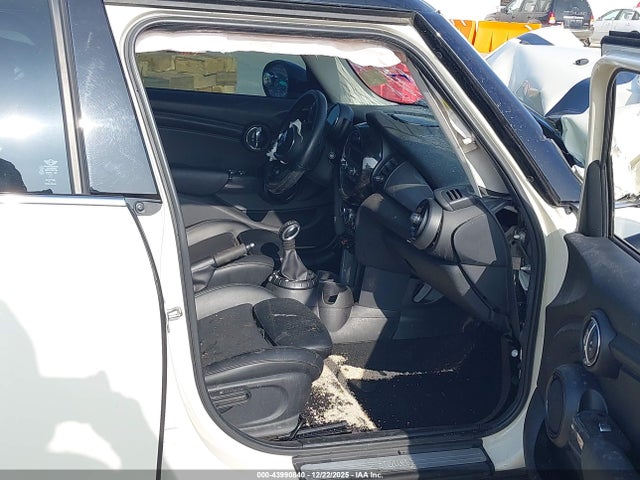 2016 MINI HARDTOP WMWXU1C56G2D10376 Photo 4