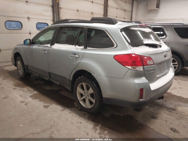 43990846 :رقم المزاد ، 4S4BRBCC0D3278462 vin ، 2013 Subaru Outback 2.5i Premium مزاد بيع