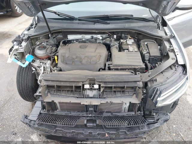 3VVNB7AX0RM114998 Volkswagen Tiguan 2.0t Se/2.0t Wolfsburg Edition
