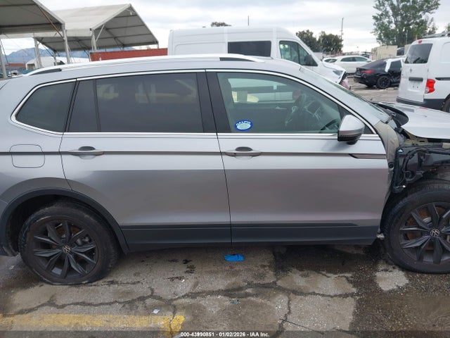 3VVNB7AX0RM114998 Volkswagen Tiguan 2.0t Se/2.0t Wolfsburg Edition
