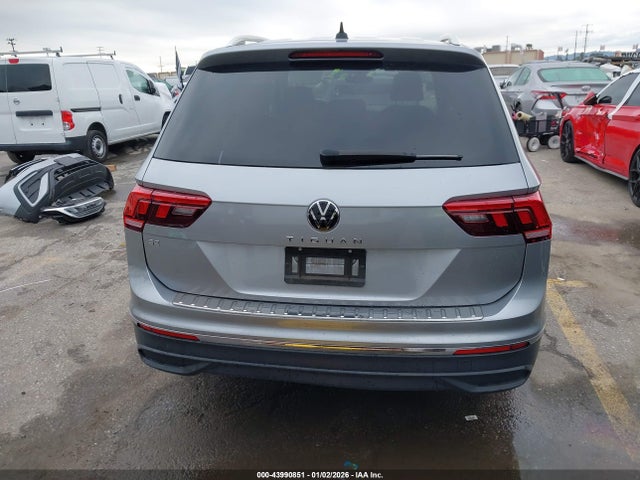 3VVNB7AX0RM114998 Volkswagen Tiguan 2.0t Se/2.0t Wolfsburg Edition