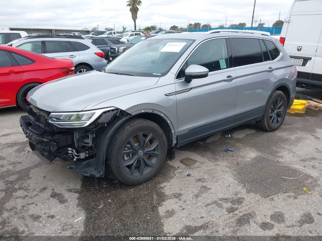 3VVNB7AX0RM114998 Volkswagen Tiguan 2.0t Se/2.0t Wolfsburg Edition