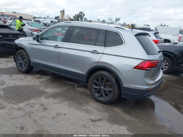 3VVNB7AX0RM114998 Volkswagen Tiguan 2.0t Se/2.0t Wolfsburg Edition