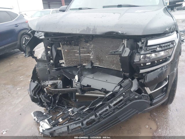Продаж на аукціоні авто 2023 Ford Expedition Limited, vin: 1FMJU2A86PEA25048, номер лоту: 43990852