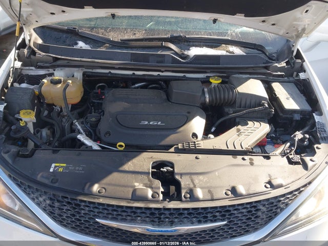Chrysler Pacifica Touring-l Plus 2018 2C4RC1EG7JR290285 Image 10