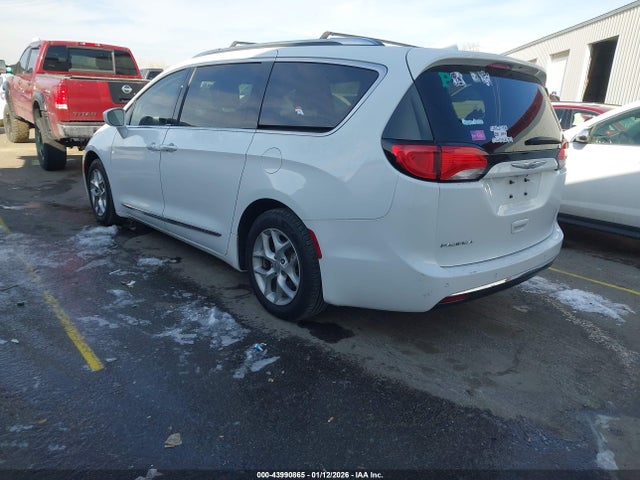 Chrysler Pacifica Touring-l Plus 2018 2C4RC1EG7JR290285 Image 3