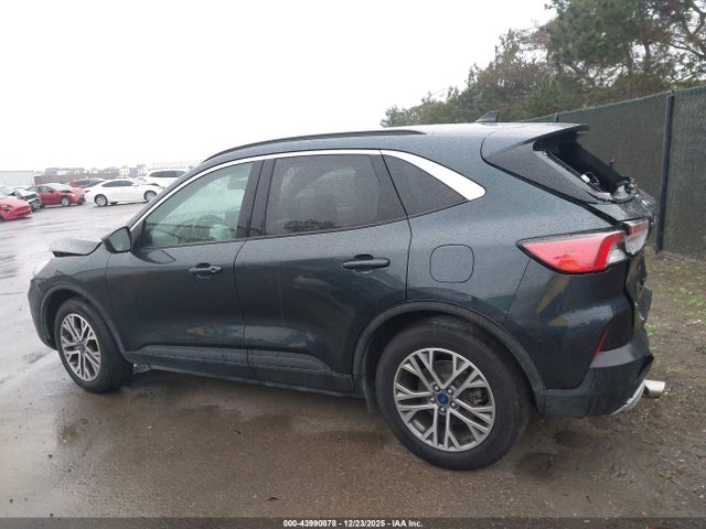 1FMCU0H67NUB91714 Ford ESCAPE SEL