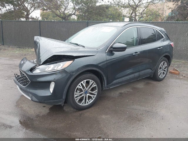 1FMCU0H67NUB91714 Ford ESCAPE SEL