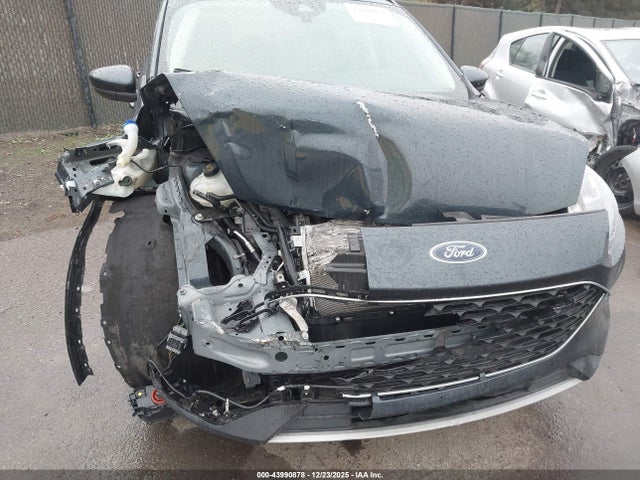 1FMCU0H67NUB91714 Ford ESCAPE SEL