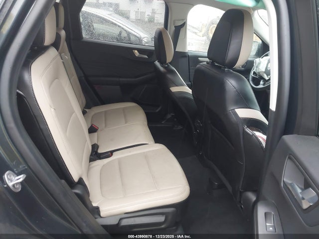1FMCU0H67NUB91714 Ford ESCAPE SEL