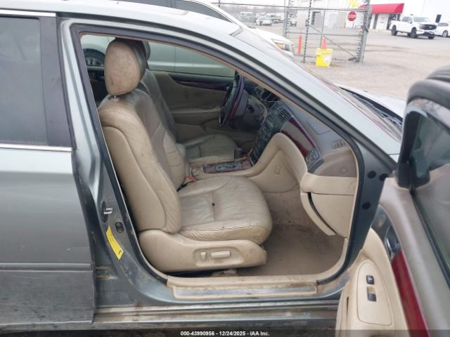 2003 LEXUS ES 300 JTHBF30G836020566 Photo 4