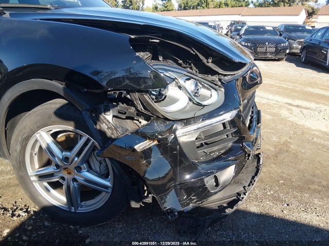 2017 PORSCHE CAYENNE WP1AB2A20HLA50559 Photo 5