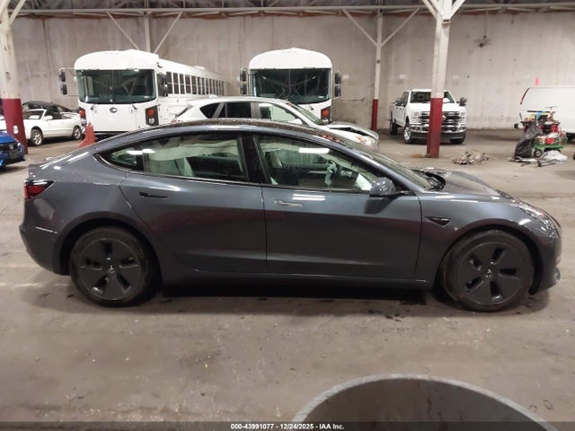 Tesla Model 3 Rear-wheel Drive 2023 5YJ3E1EAXPF657602 Image 13