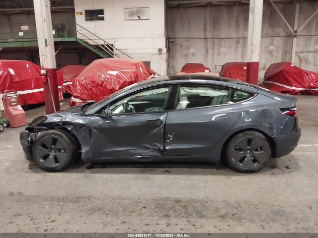 Tesla Model 3 Rear-wheel Drive 2023 5YJ3E1EAXPF657602 Image 14